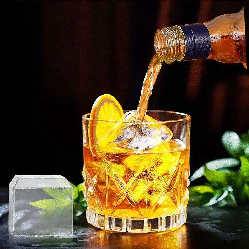 Big Cube Ice Tray with Lid